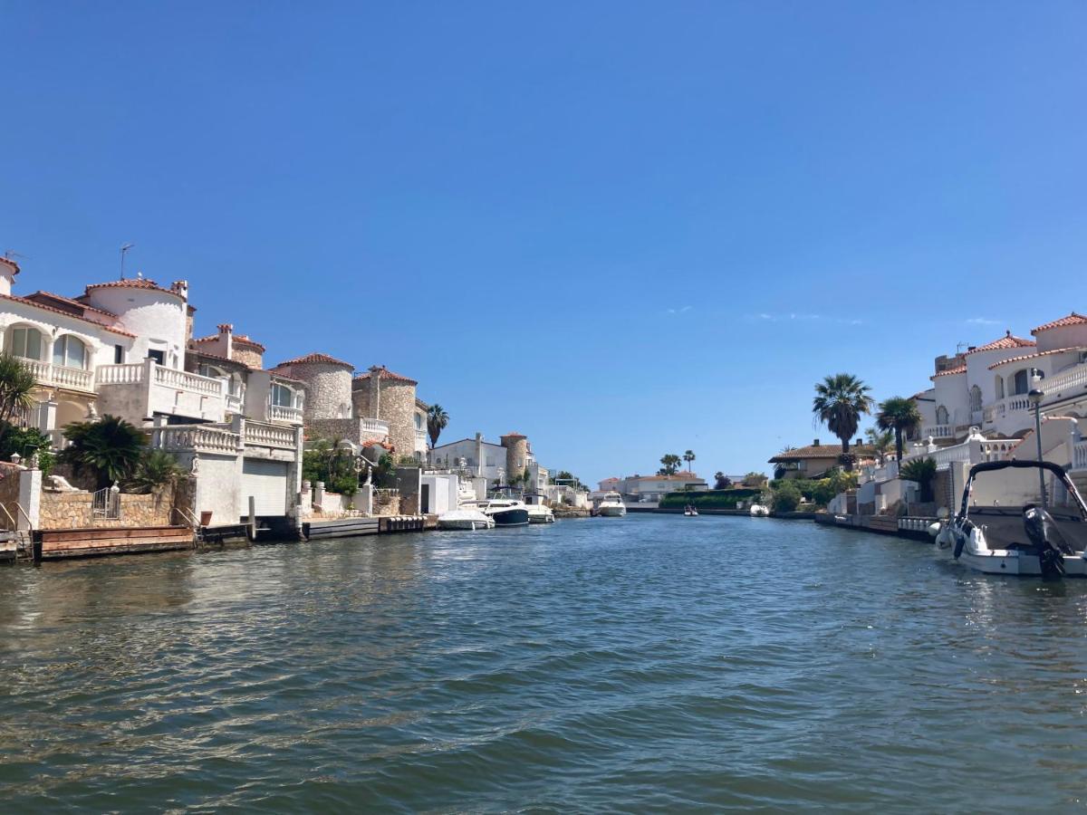 Charmante Maison Coeur De Ville 650M Plage Empuriabrava Luaran gambar