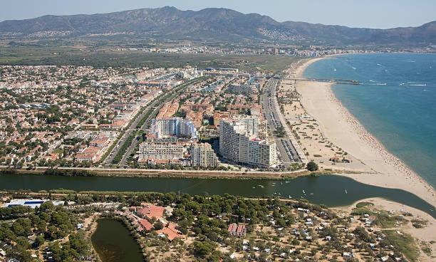 Charmante Maison Coeur De Ville 650M Plage Empuriabrava Luaran gambar